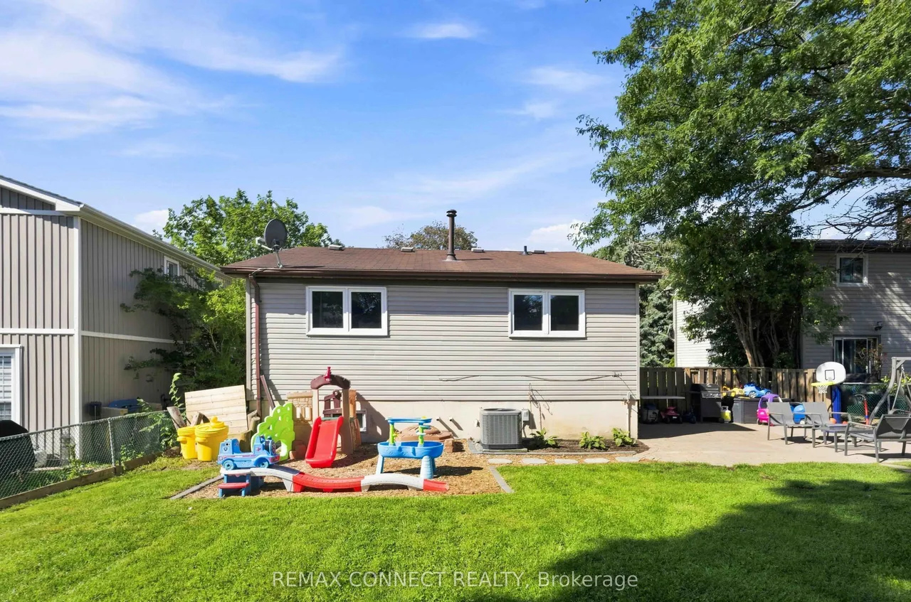 31 Roser Crescent — photo 39