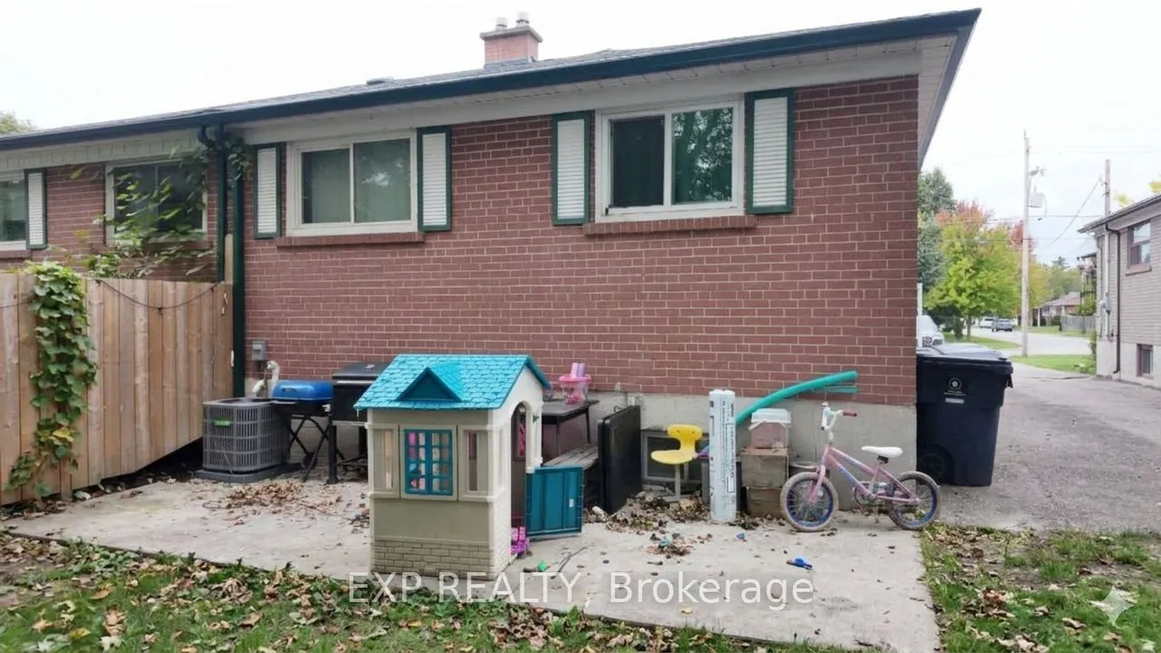 23 Chapman Avenue — photo 21