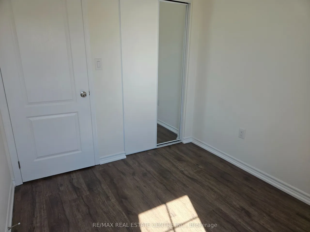 1084 Silk Street — photo 31