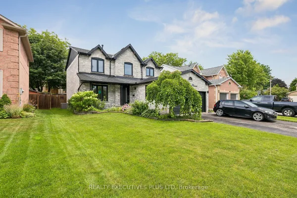 693 Barnes Crescent — photo 2