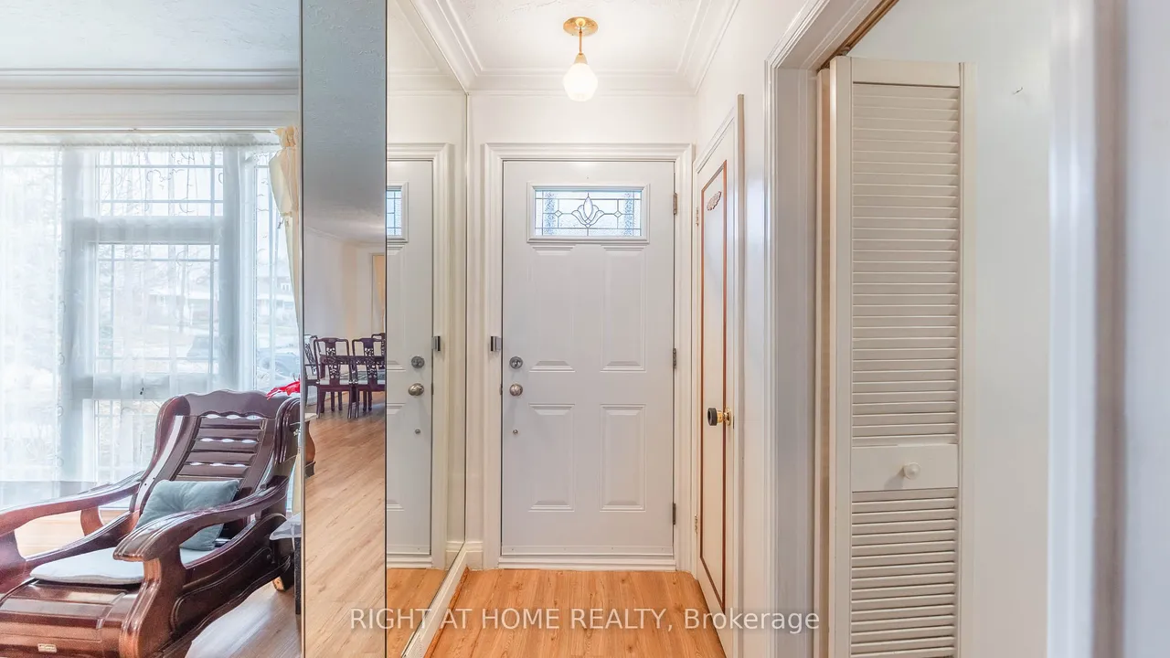 82 Tower Drive — photo 3