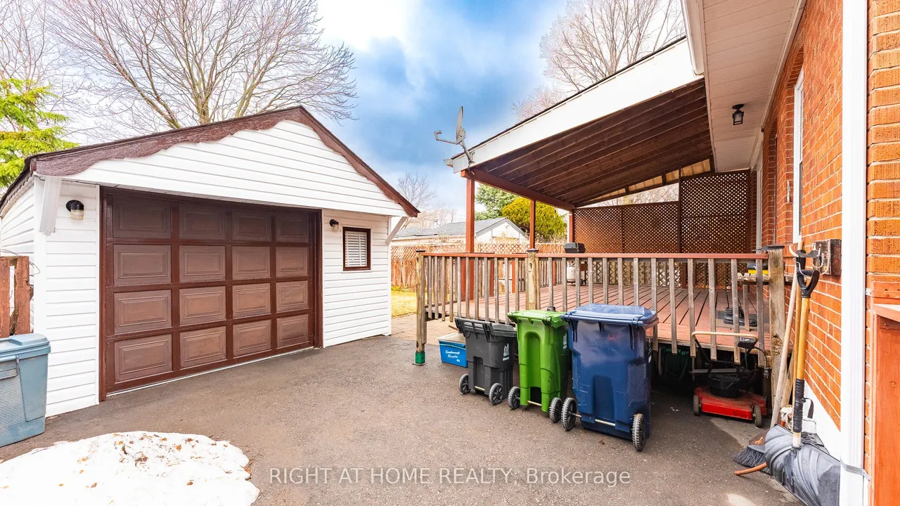82 Tower Drive — photo 33