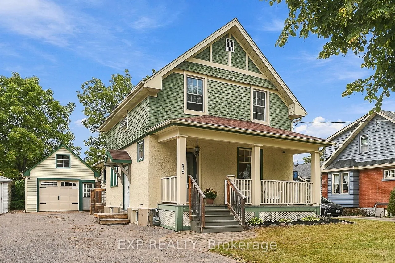 312 Walnut Street W