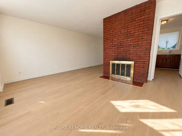 223 Ellendale Drive — photo 2