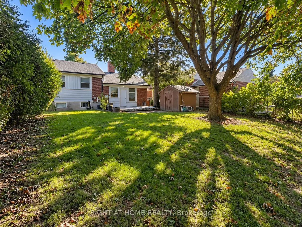 223 Ellendale Drive — photo 10