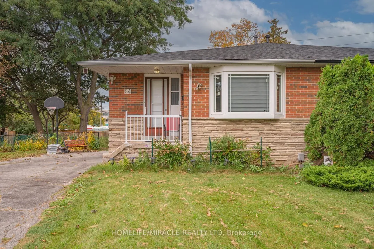 54 Sunderland Crescent