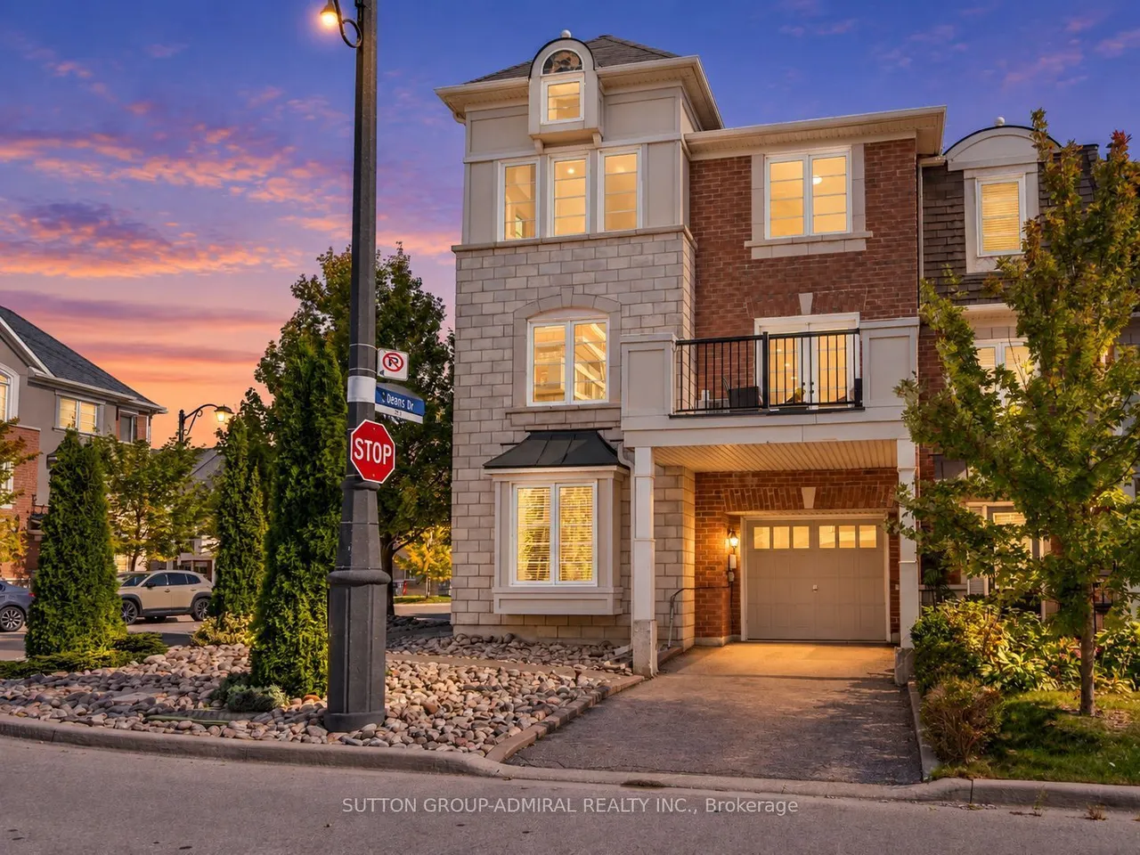 43 Deans Drive