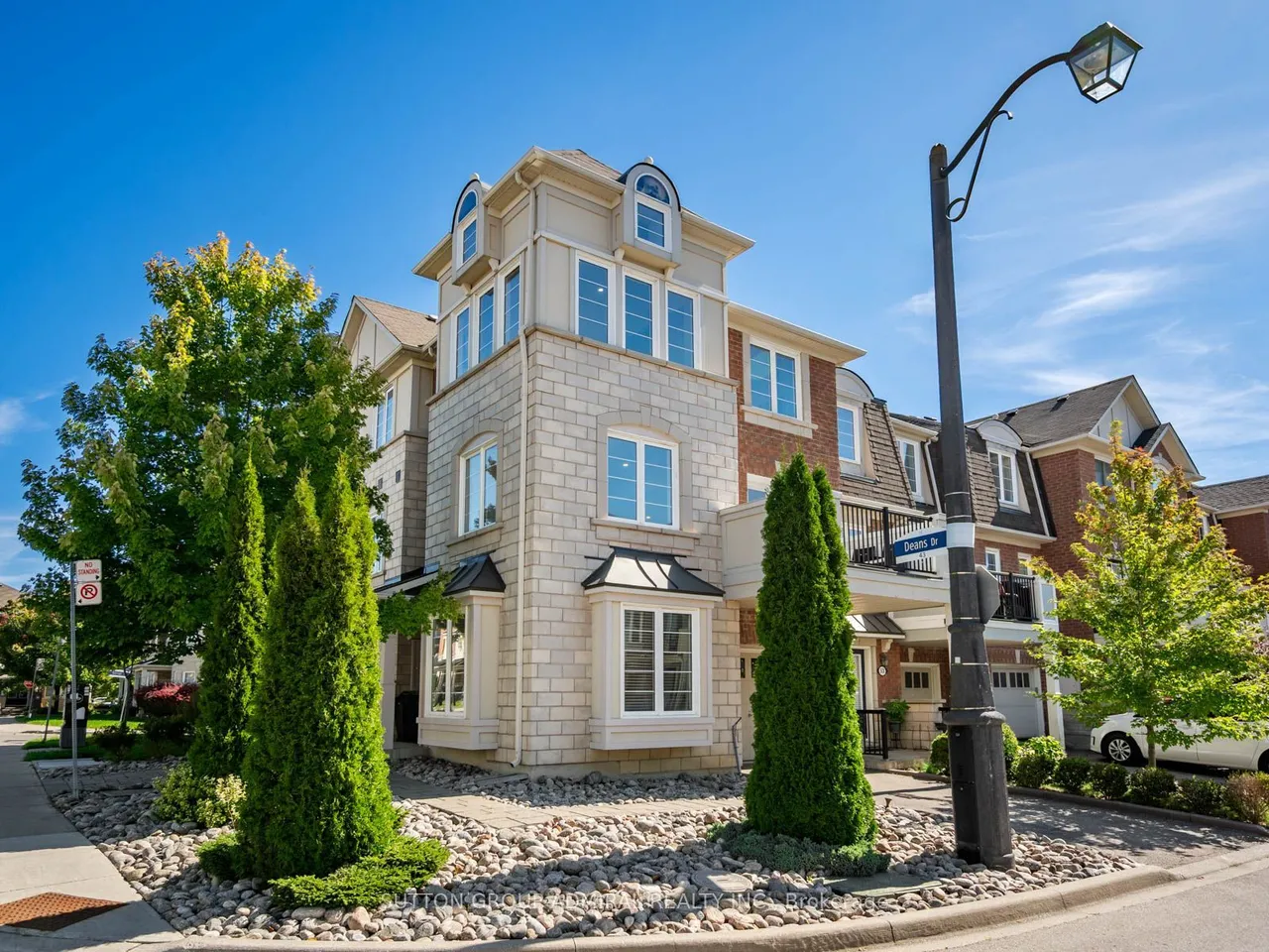 43 Deans Drive — photo 3