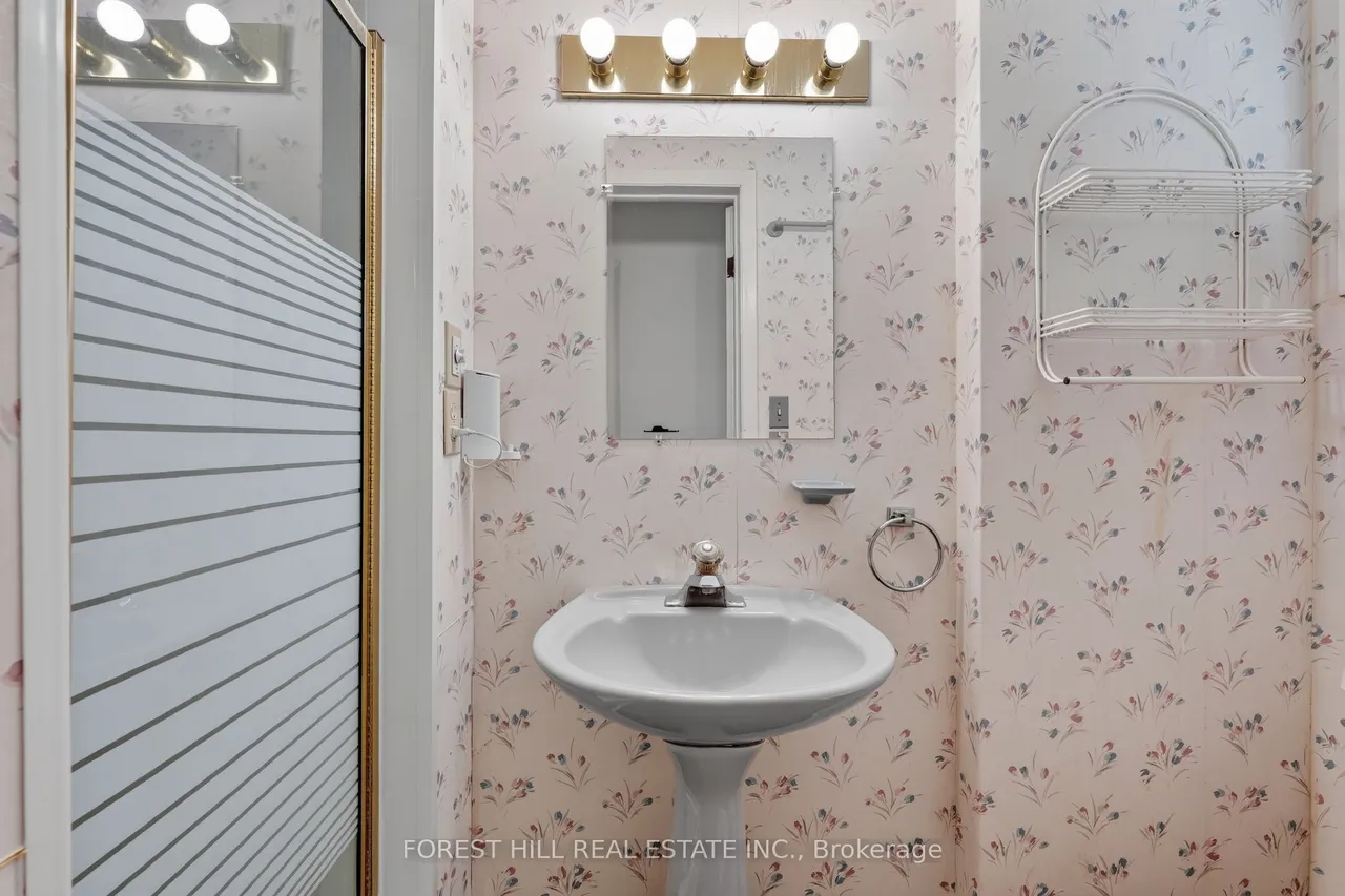 4 Glenstroke Drive — photo 20