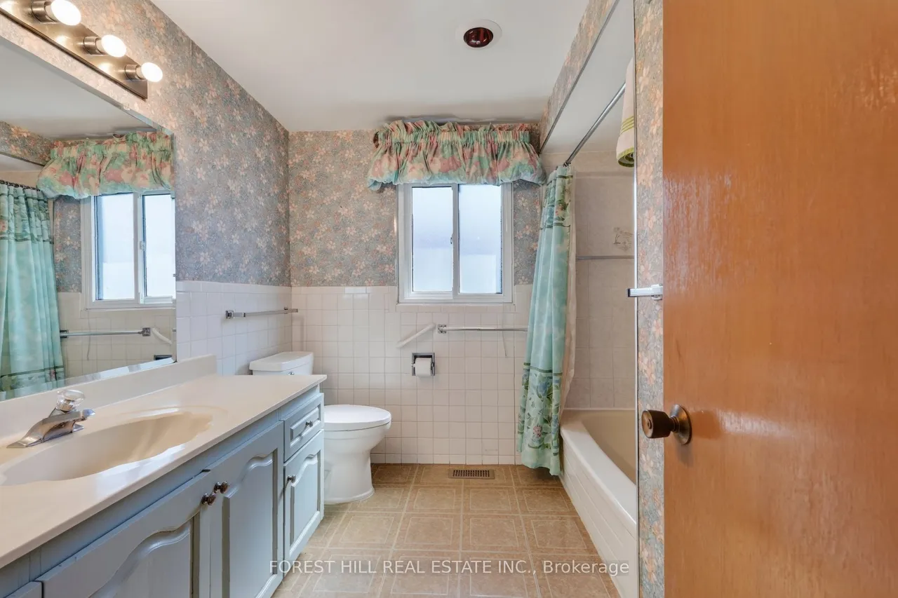 4 Glenstroke Drive — photo 19