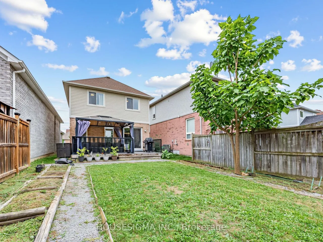 554 Aldershot Drive — photo 33