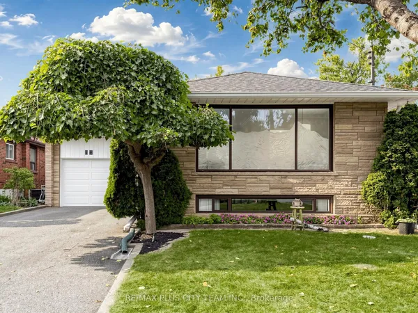 16 Holford Crescent