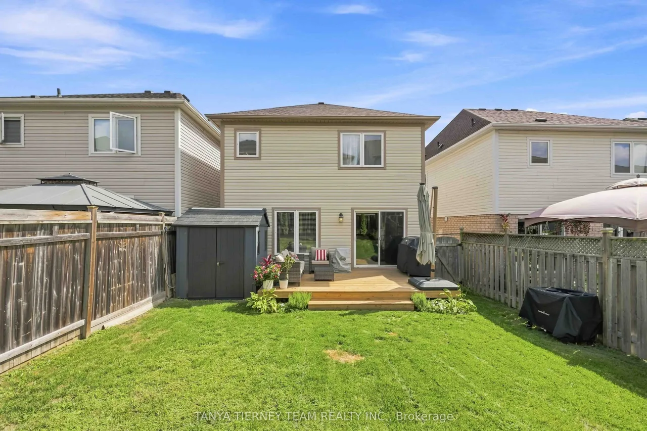 828 Taggart Crescent — photo 48