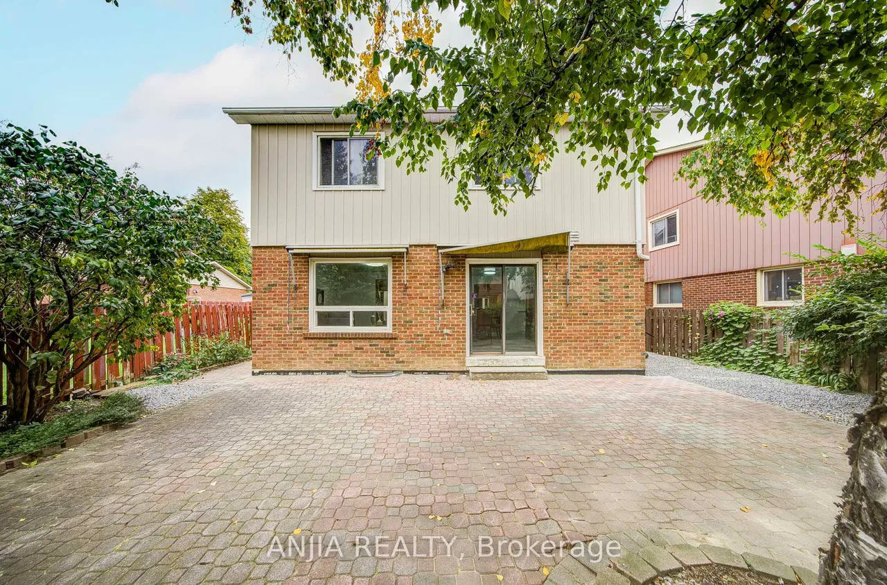 3 Mossbrook Crescent — photo 50