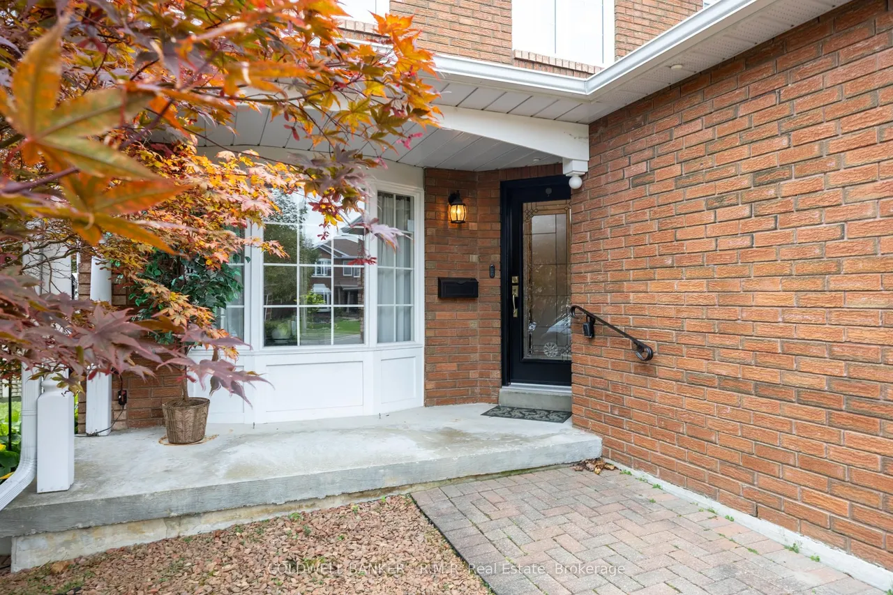 1090 Thimbleberry Circle — photo 2