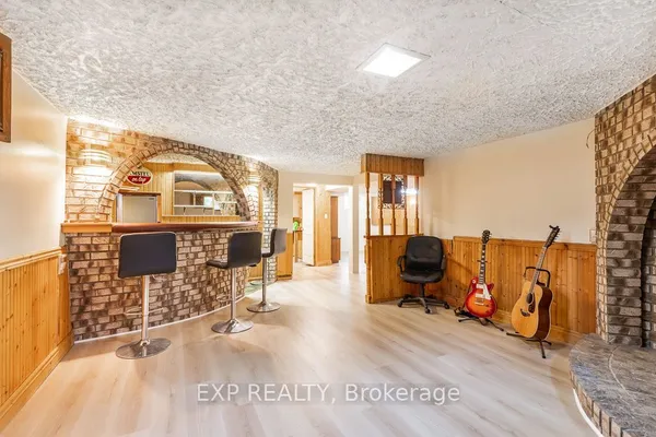 297 Linden Street — photo 2