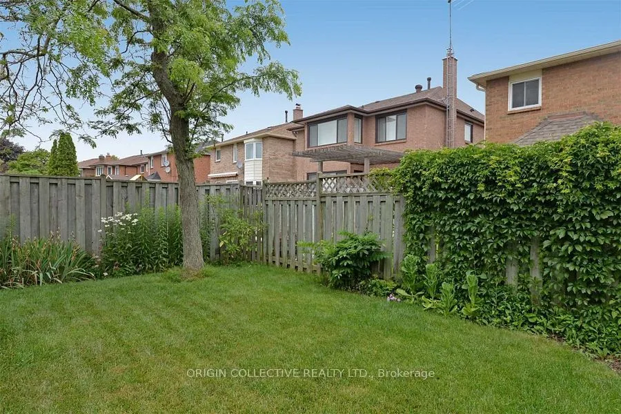 63 Humphrey Drive — photo 16