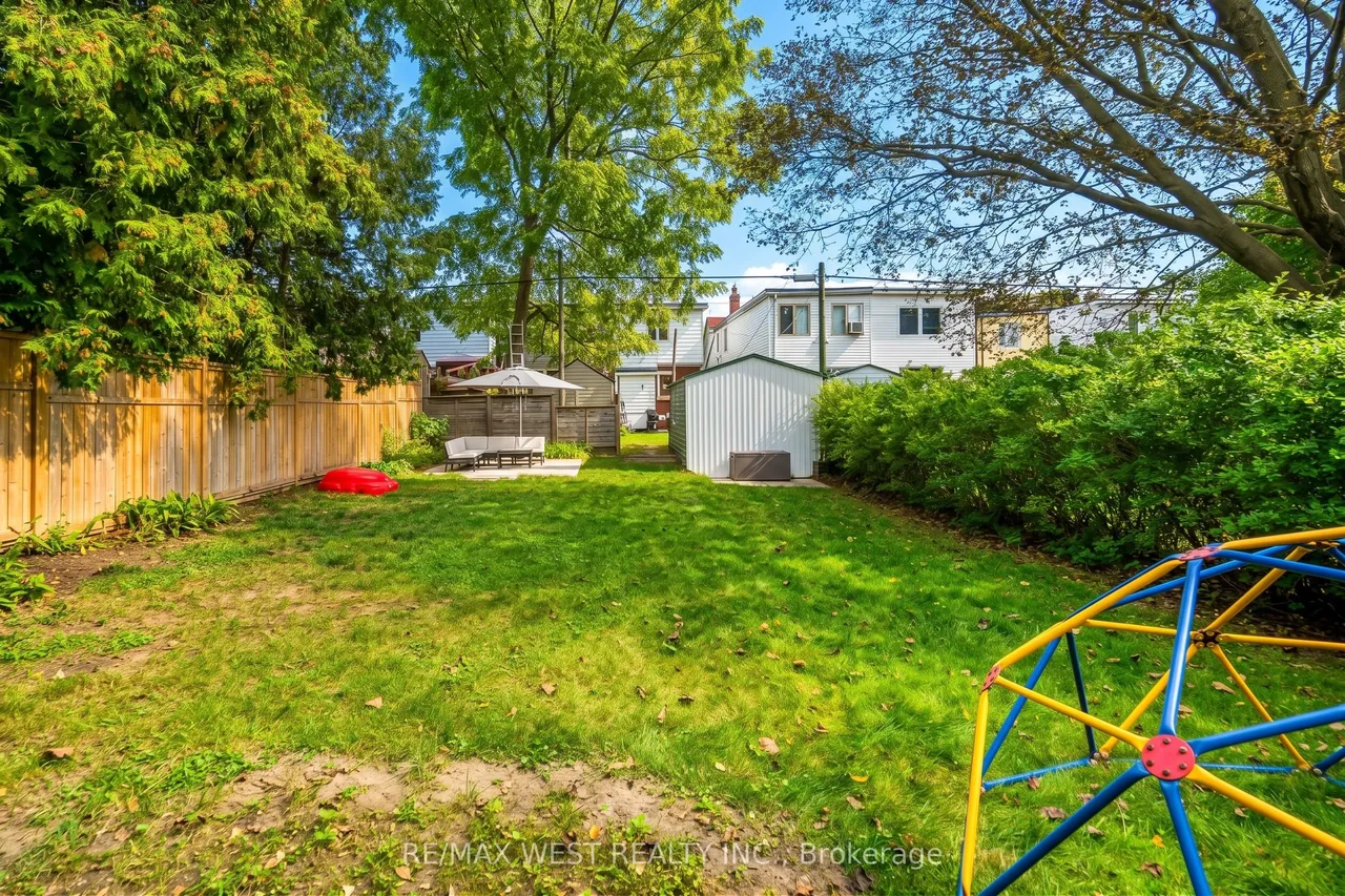 316 Monarch Park Avenue — photo 28