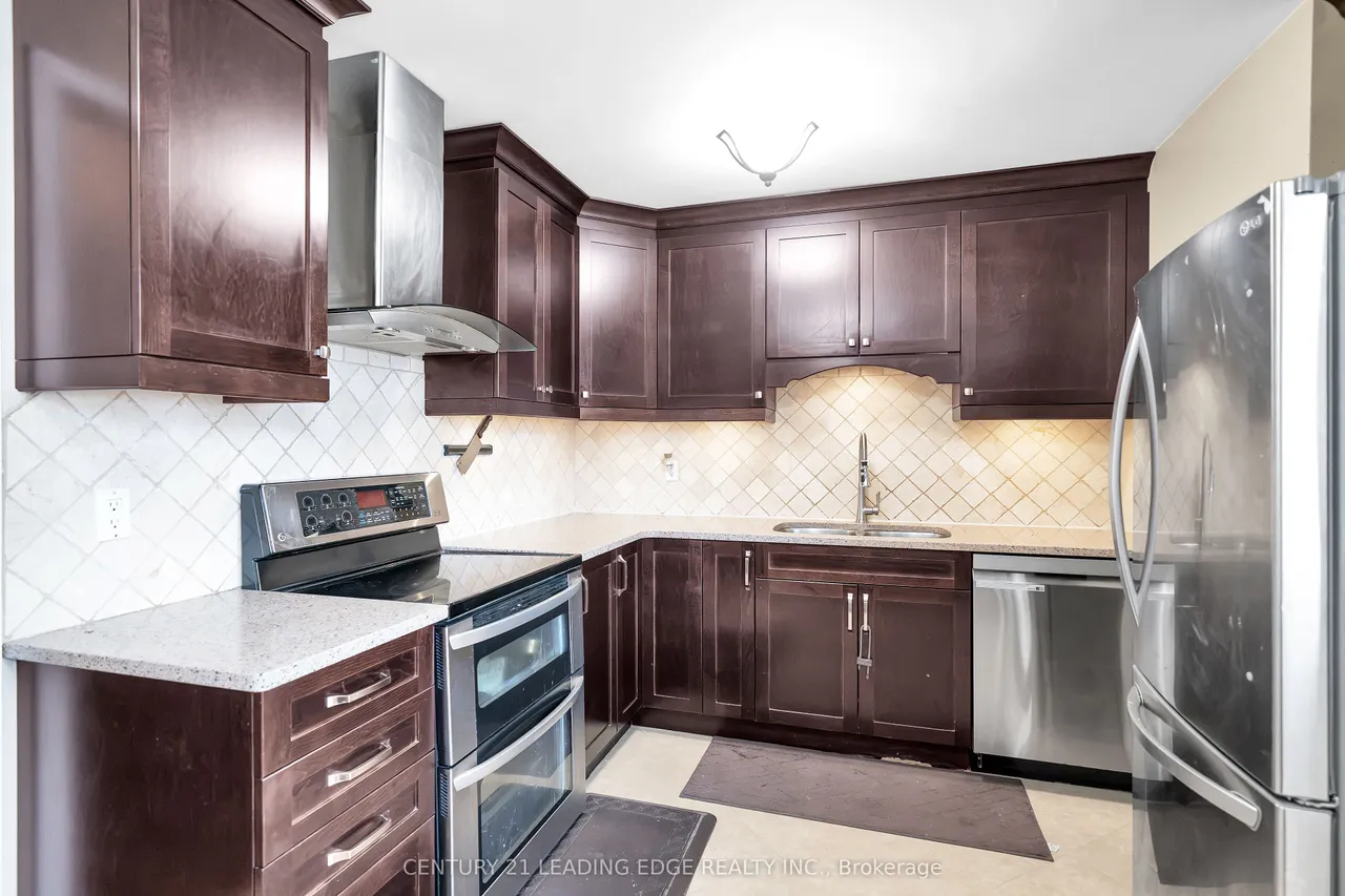 10 Fairbairn Court — photo 3