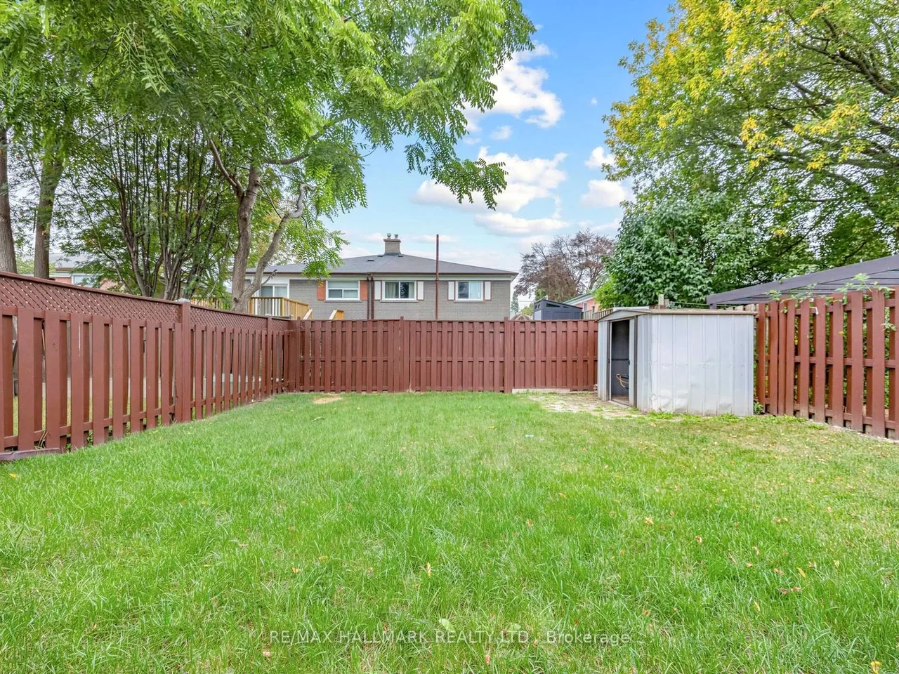 16 Avis Crescent — photo 46