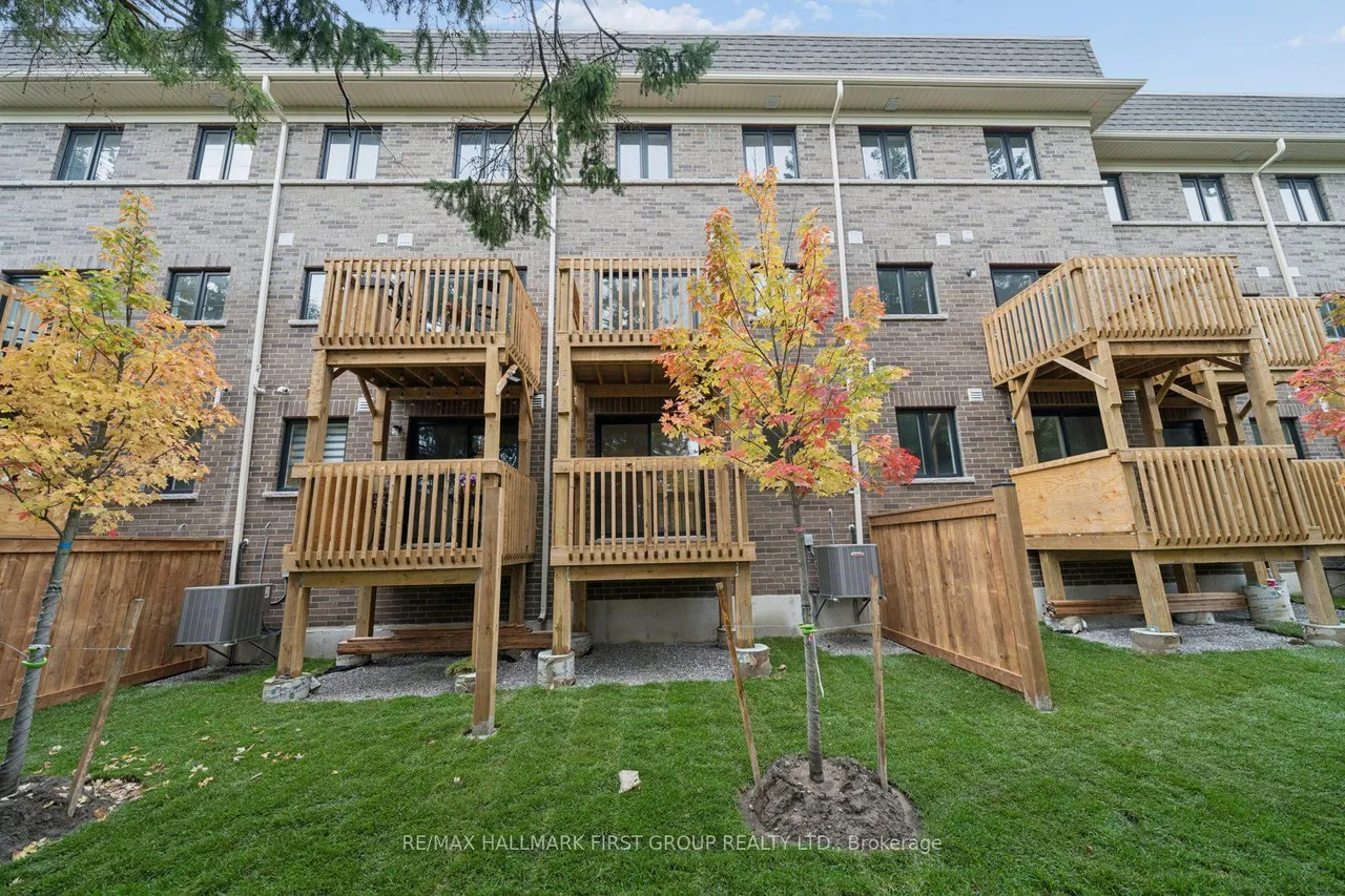 11 Marret Lane — photo 18