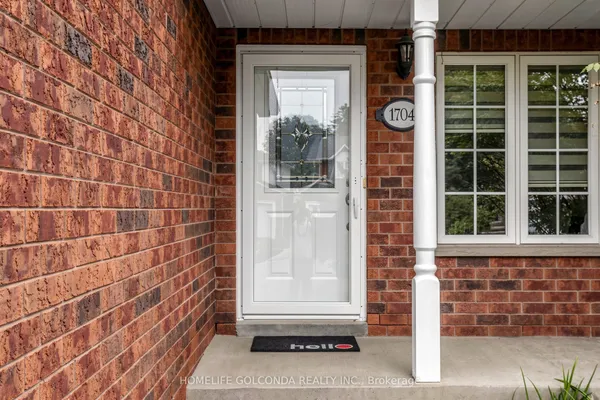 1704 Canadore Crescent — photo 2