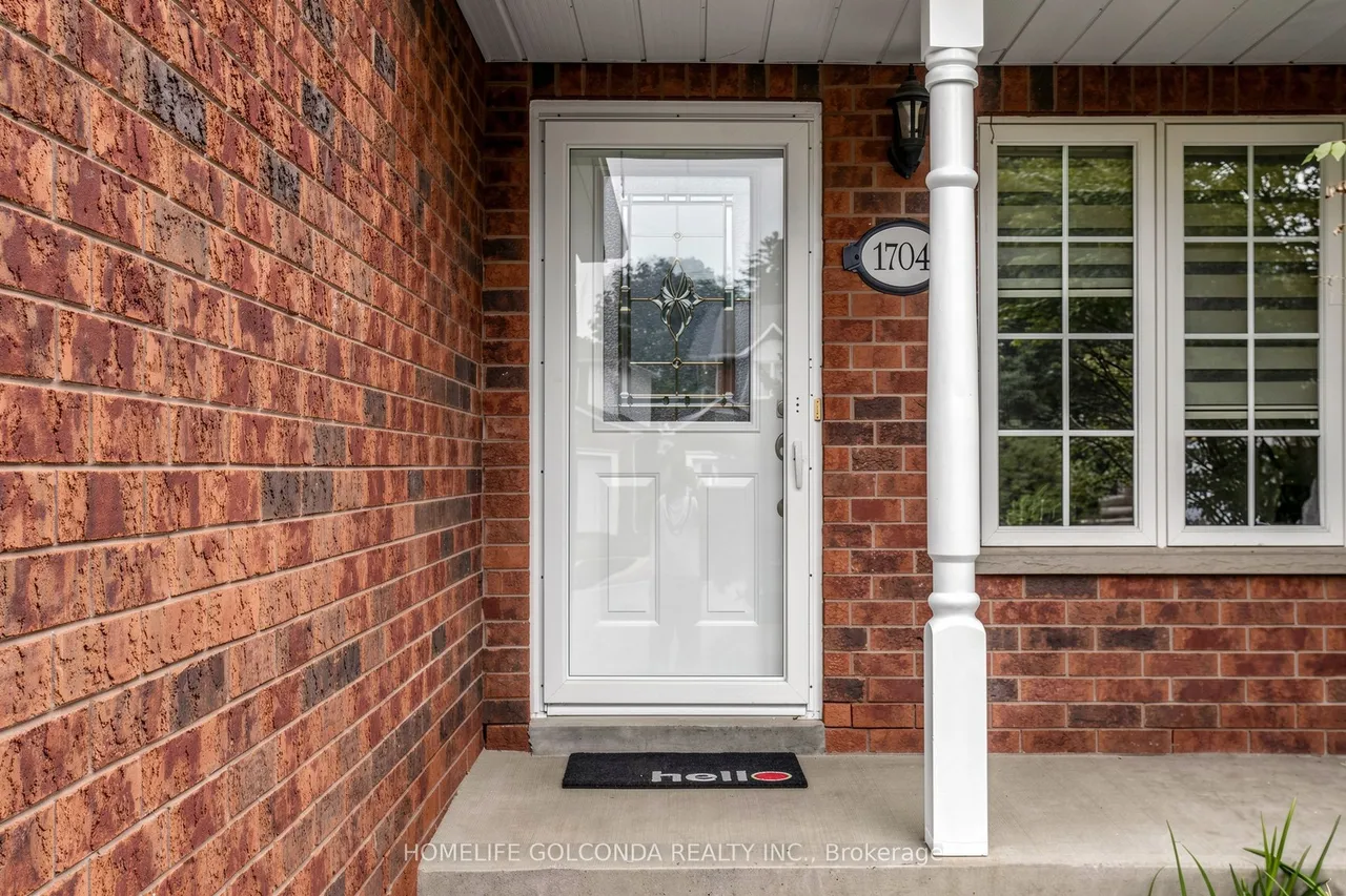 1704 Canadore Crescent — photo 2