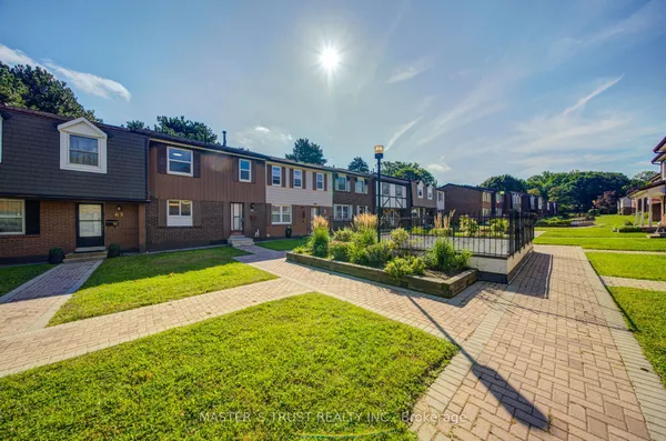15 Brimwood Boulevard, Unit 61 — photo 2