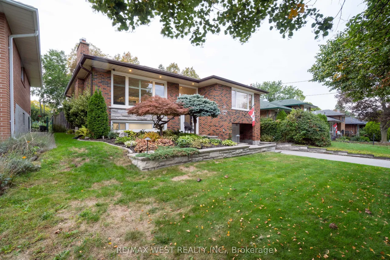 59 Landfair Crescent — photo 2