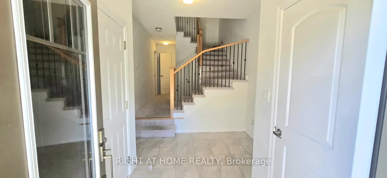 1992 Cameron Lott Crescent — photo 3