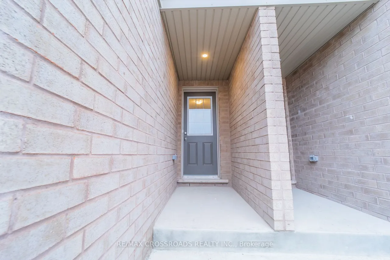 332 Coronation Road — photo 34
