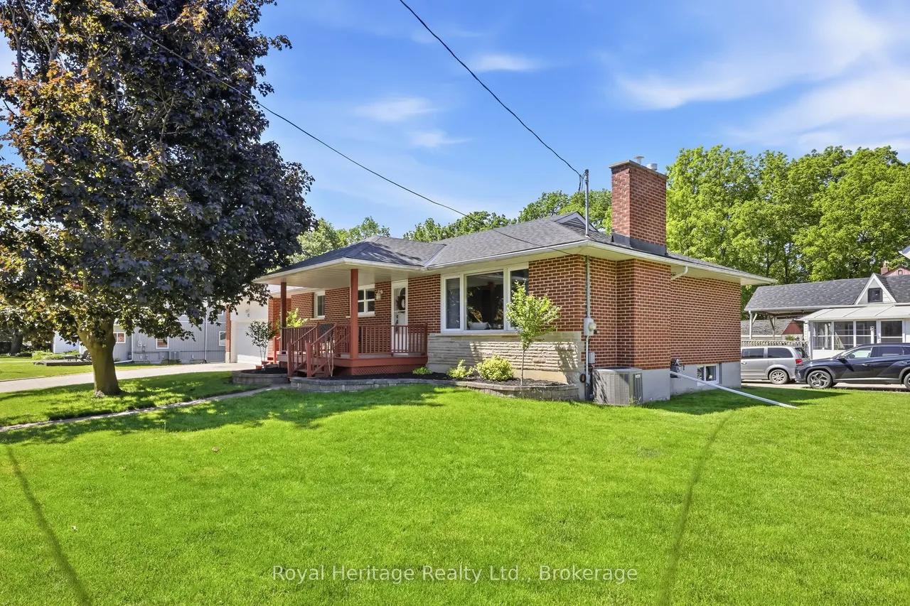 12 Simcoe Street — photo 28