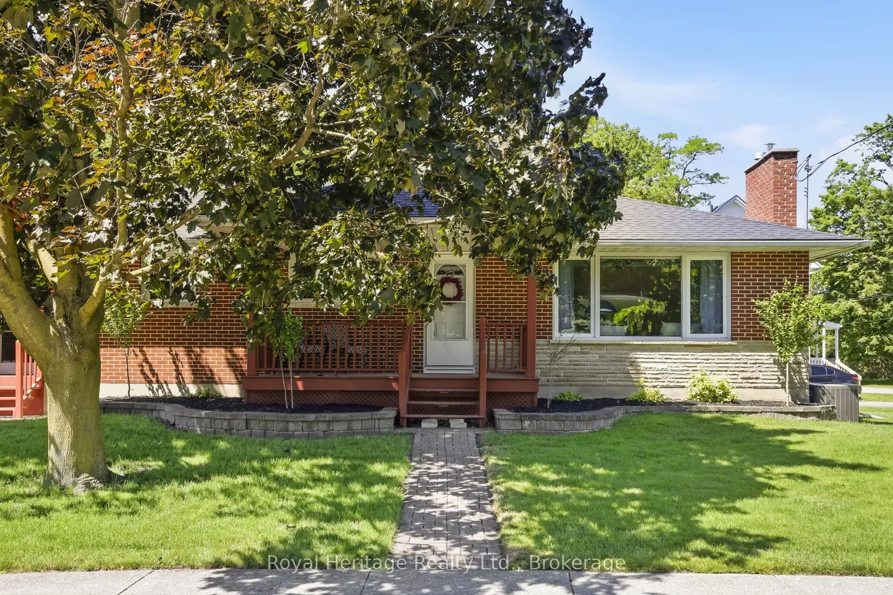 12 Simcoe Street — photo 27