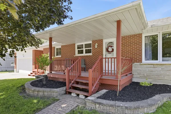 12 Simcoe Street