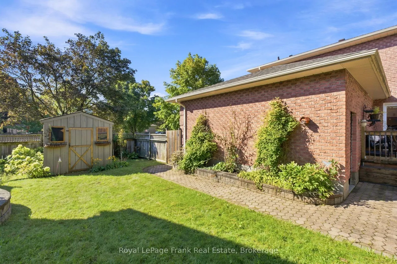 86 Cherry Blossom Crescent — photo 34