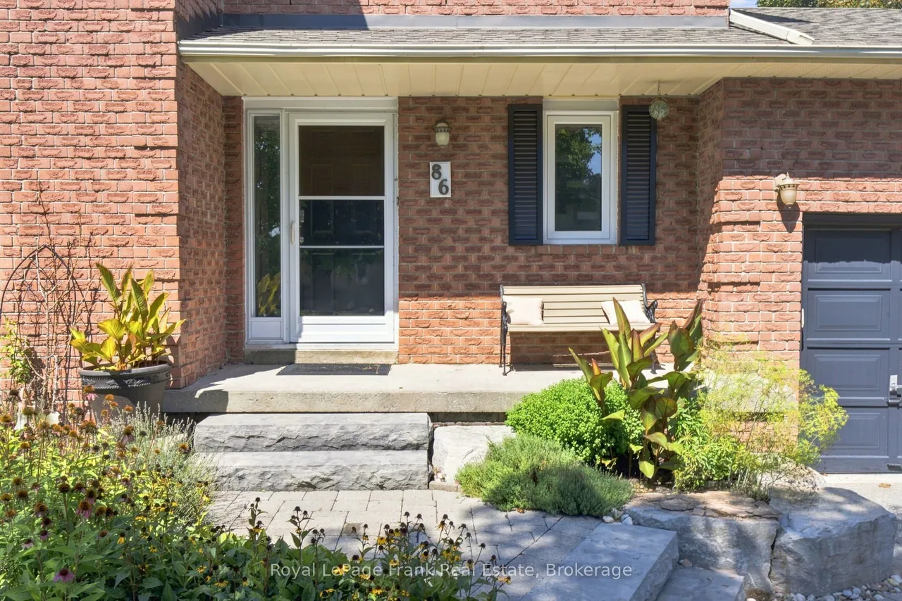 86 Cherry Blossom Crescent — photo 3