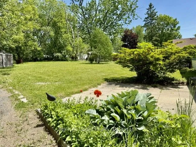 118 Percy Crescent — photo 3