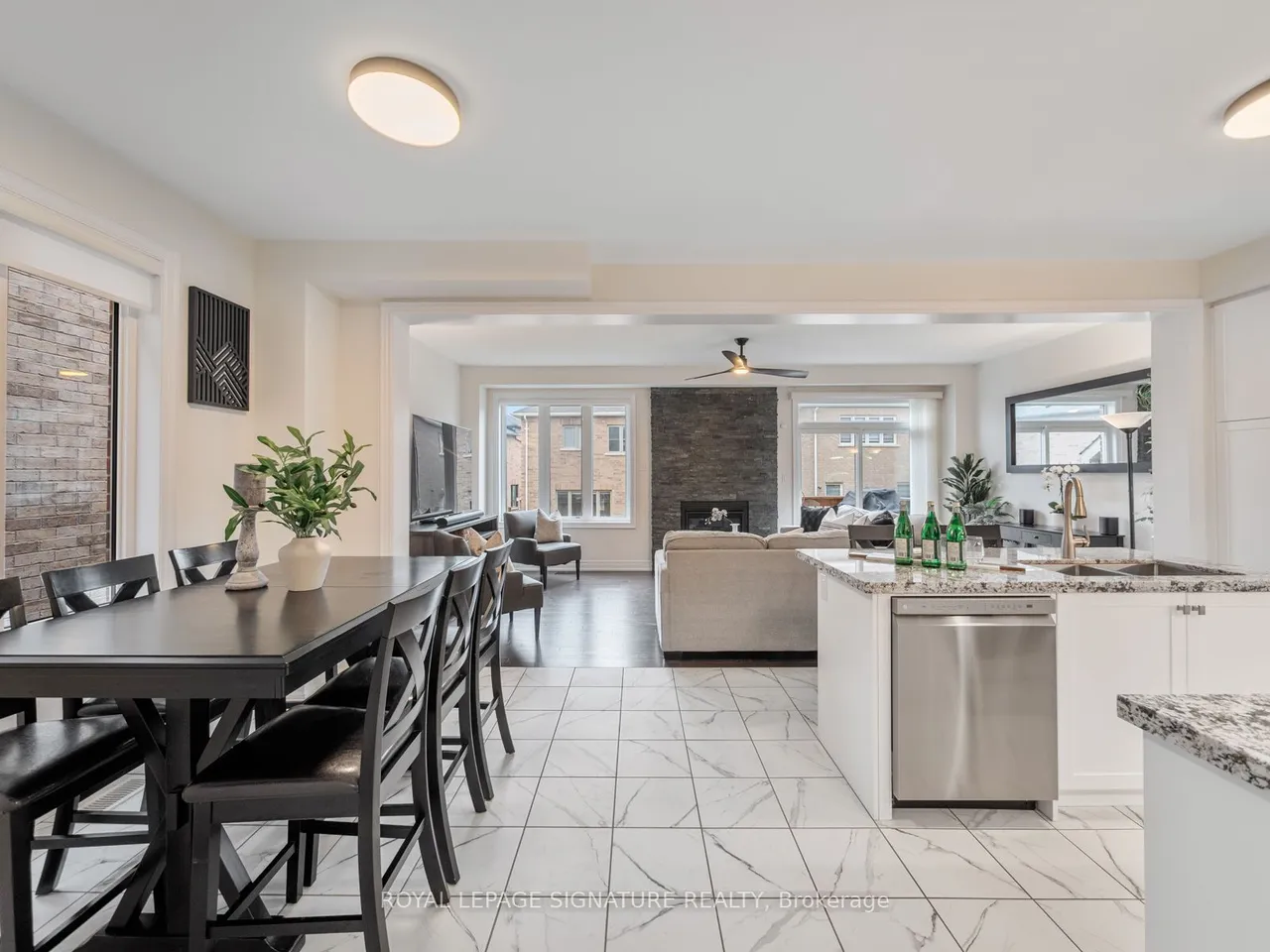 1055 Skyridge Boulevard — photo 3