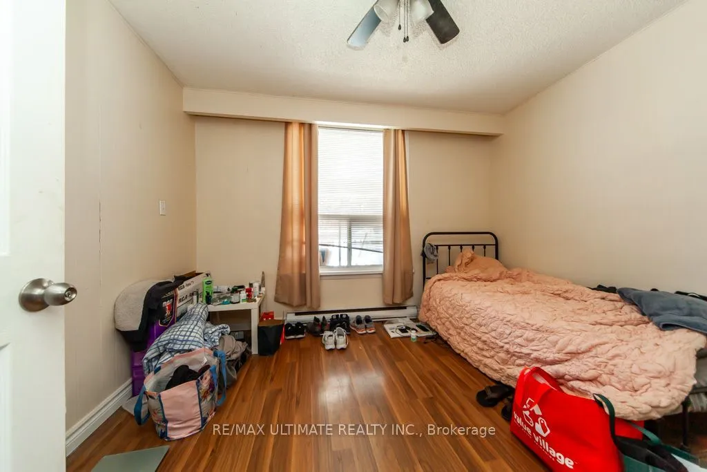 128 Elgin Street E — photo 48