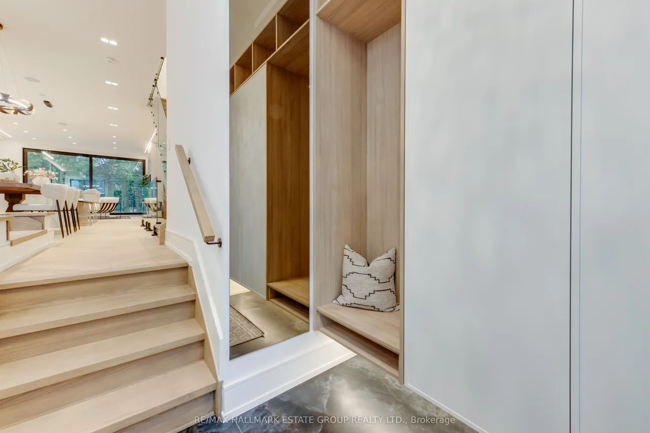 10 Wheeler Avenue — photo 2