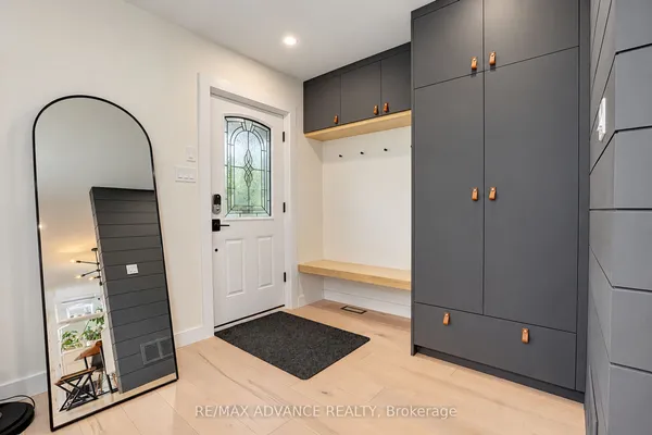 39 Janet Boulevard — photo 2