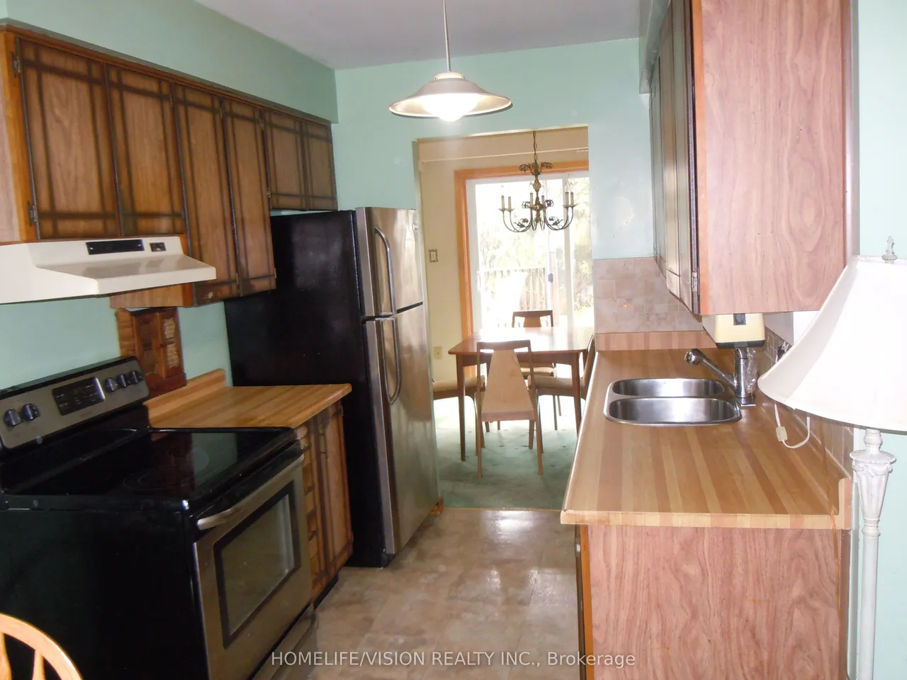 76 Crayford Drive — photo 2