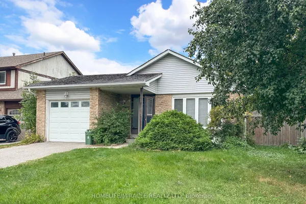 14 Pilkington Crescent N — photo 2