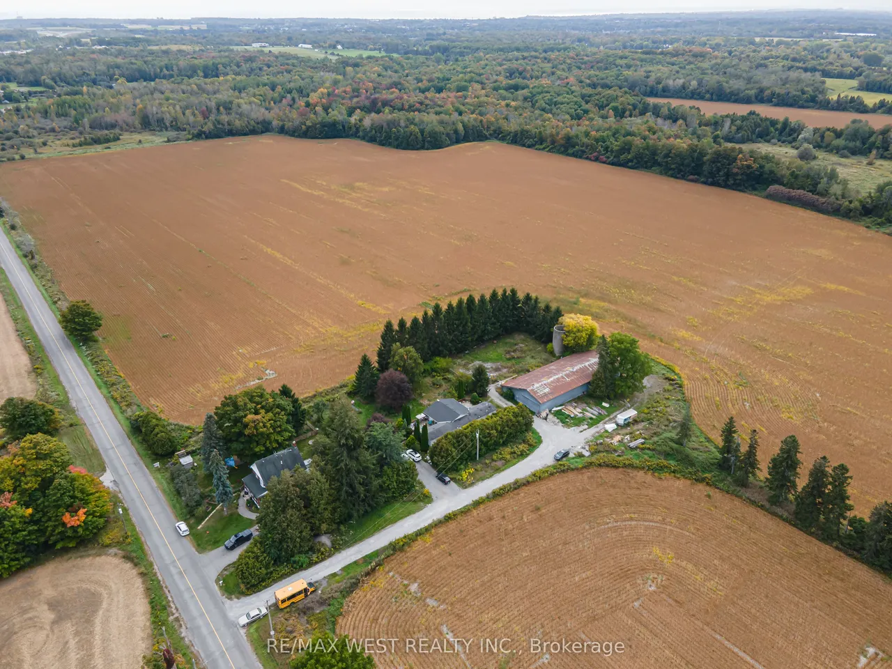4392 Solina Road — photo 3