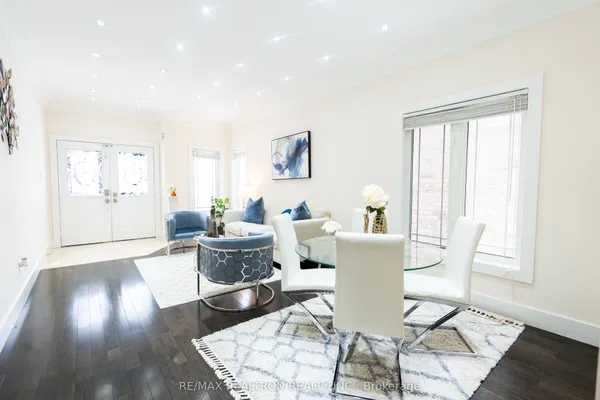 58 Shepstone Drive — photo 2