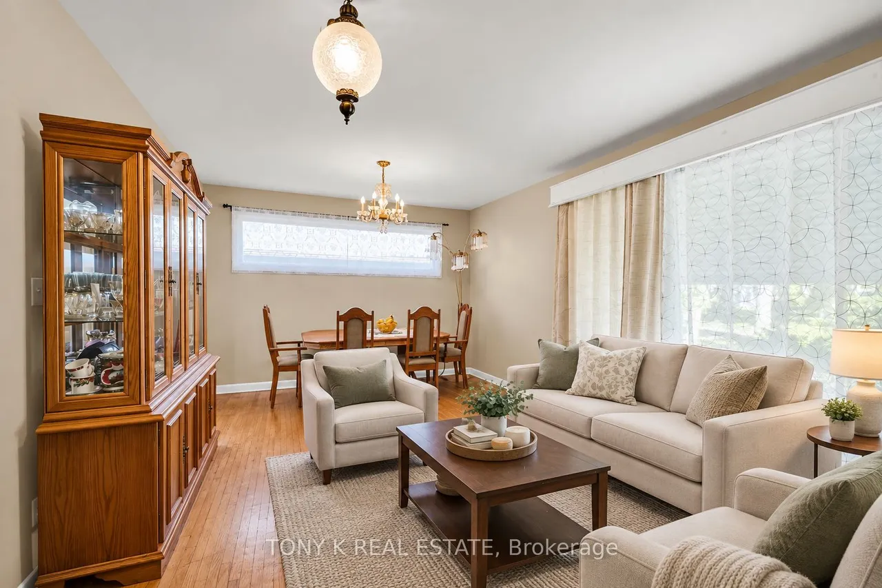 102 Haileybury Drive — photo 3