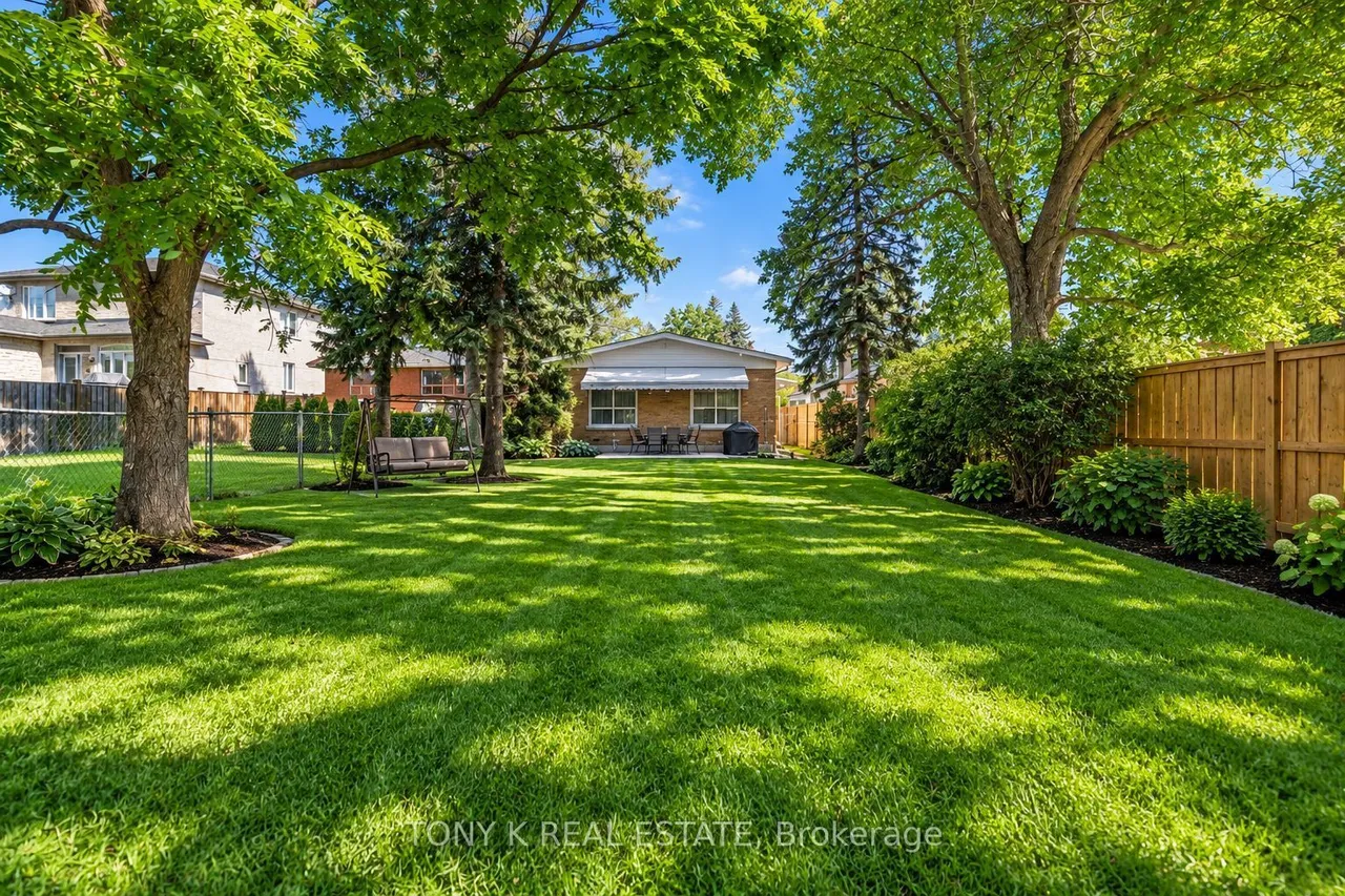 102 Haileybury Drive — photo 23