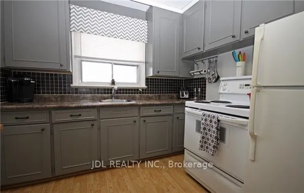 245 Windsor Street — photo 2