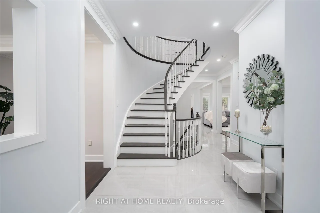 1001 Lytton Court — photo 3