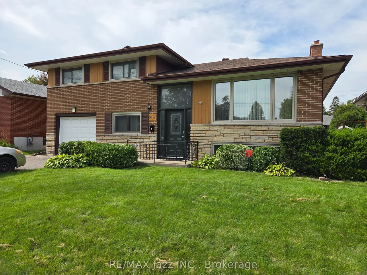 302 Poplar Street